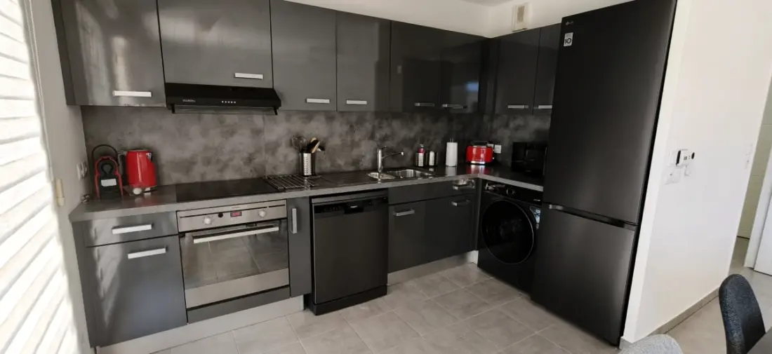 Appartement Refait à Neuf Avec Piscine Et Terrasse