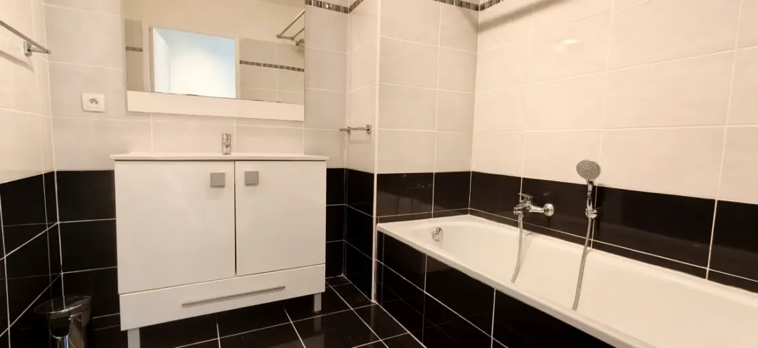 Appartement Refait à Neuf Avec Piscine Et Terrasse