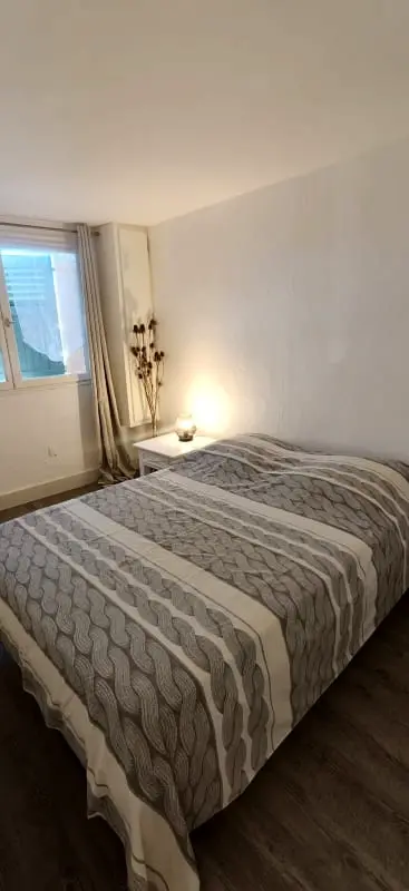 Appartement Rénové Avec Parking Au Cœur De Fréjus