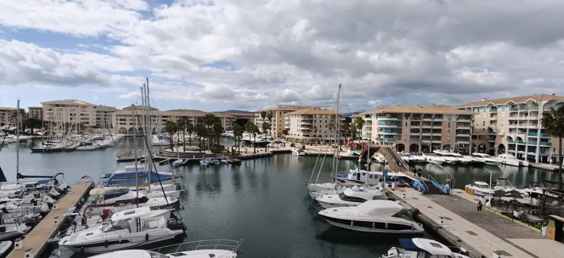 Appartement Vue Mer Sur La Marina De Fréjus
