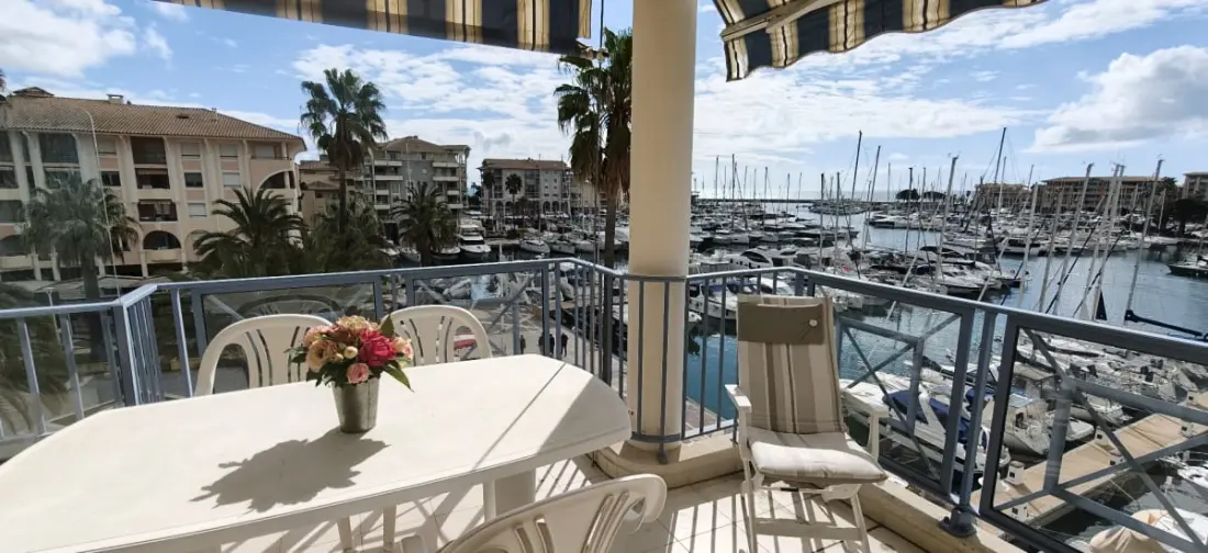 Appartement Vue Mer Sur La Marina De Fréjus