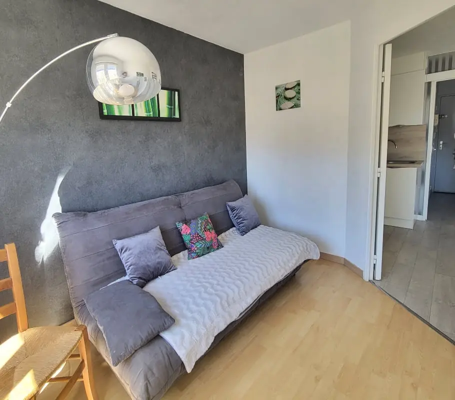 Beau T3 Avec Balcon - Proche Plage