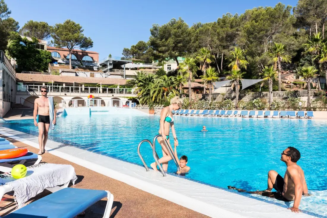 Camping  Holiday Green 5 étoiles★★★★★