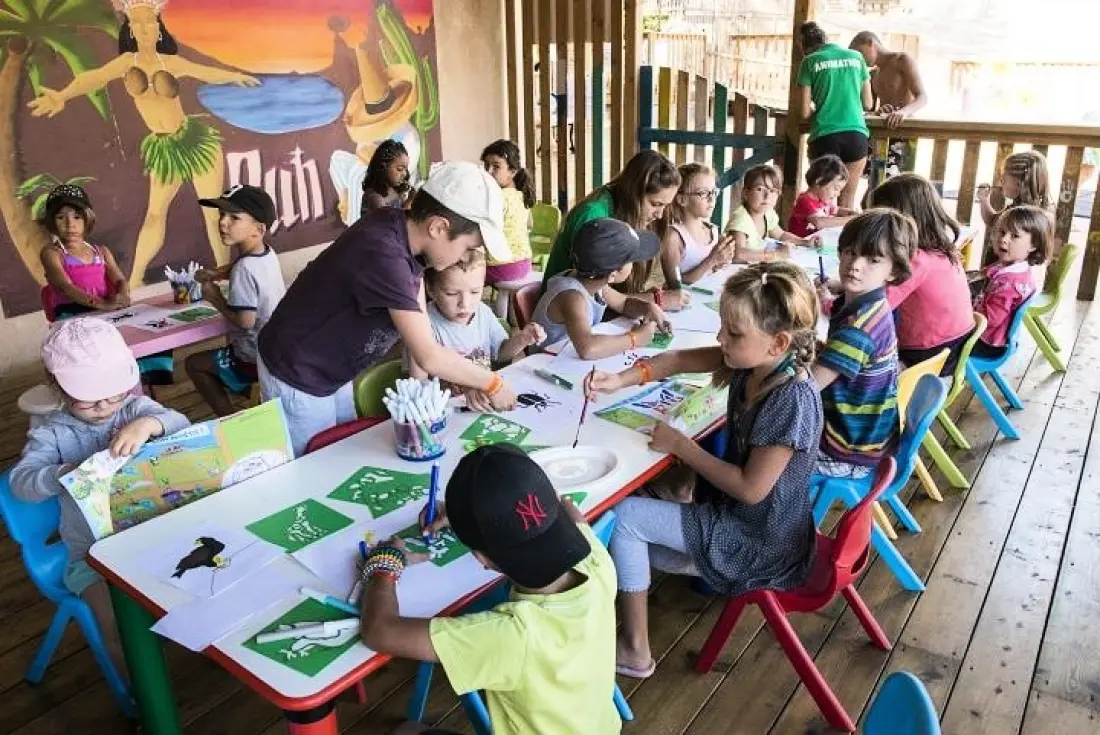 Camping  Holiday Green 5 étoiles★★★★★