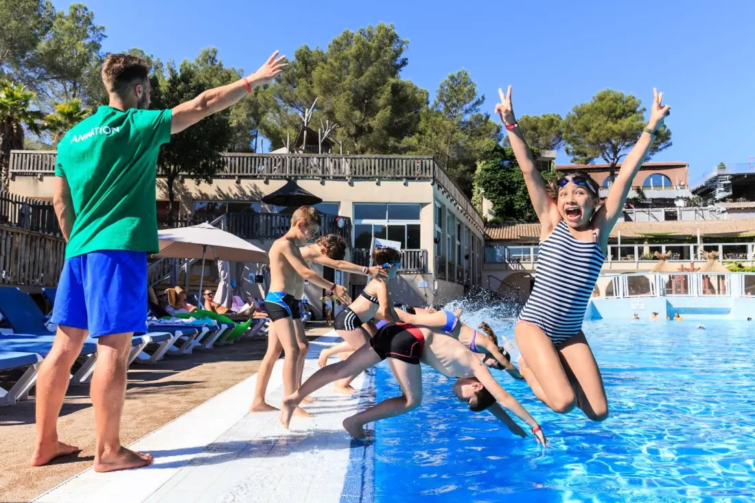 Camping  Holiday Green 5 étoiles★★★★★