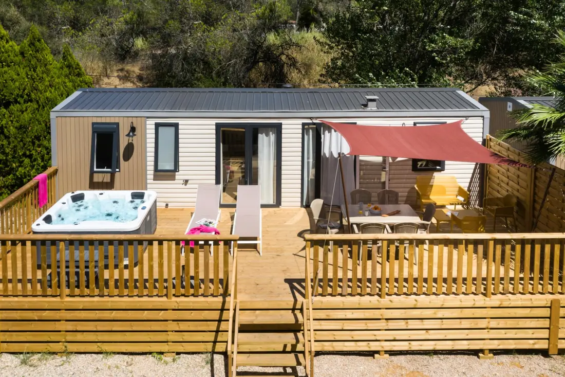 Camping  Holiday Green 5 étoiles★★★★★