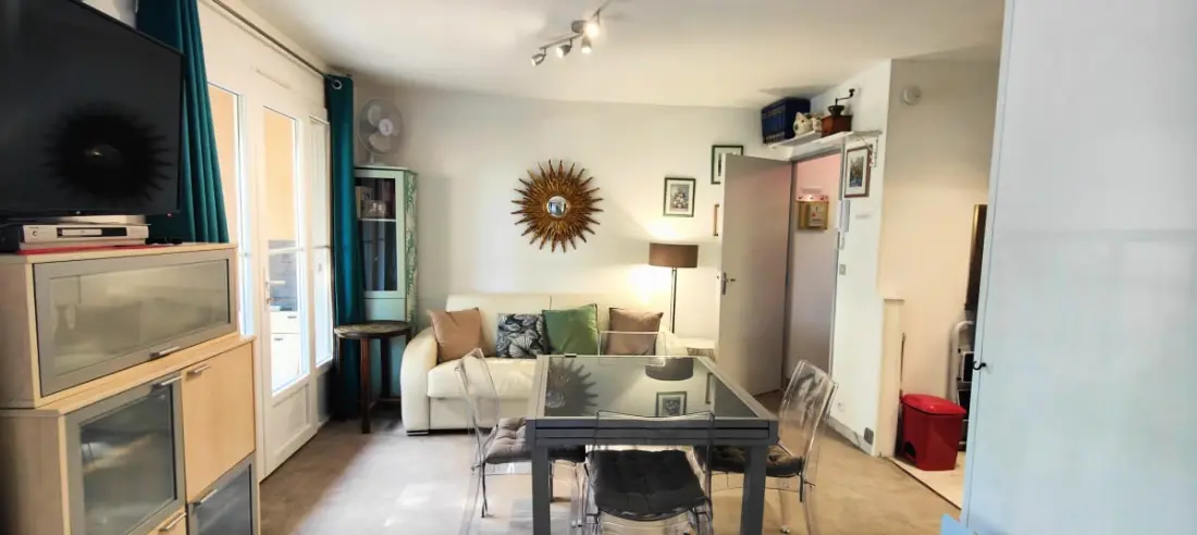 Joli Studio Familial Proche De La Plage Fréjus