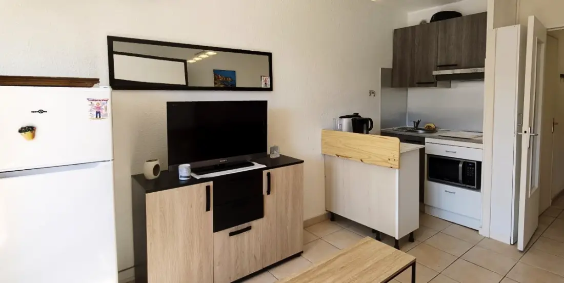Lumineux Studio Avec Balcon, Piscine &amp; Parking