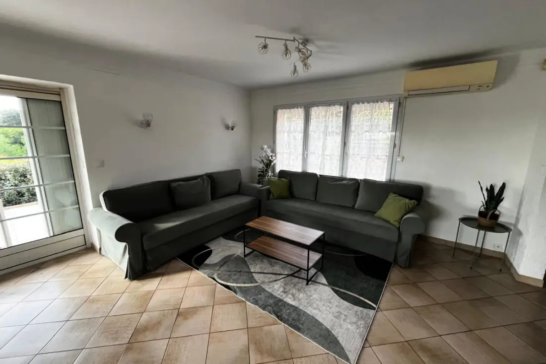 Maison Avec Piscine Et Vue Imprenable à Fréjus