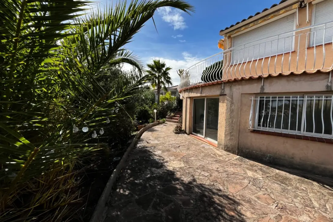 Maison Avec Piscine Et Vue Imprenable à Fréjus