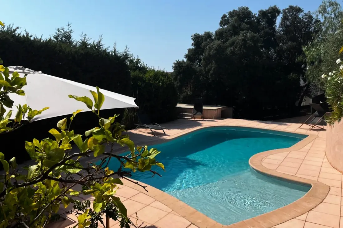 Maison Avec Piscine Et Vue Imprenable à Fréjus