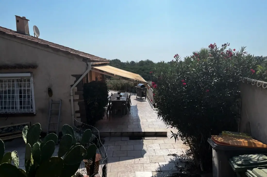 Maison Avec Piscine Et Vue Imprenable à Fréjus