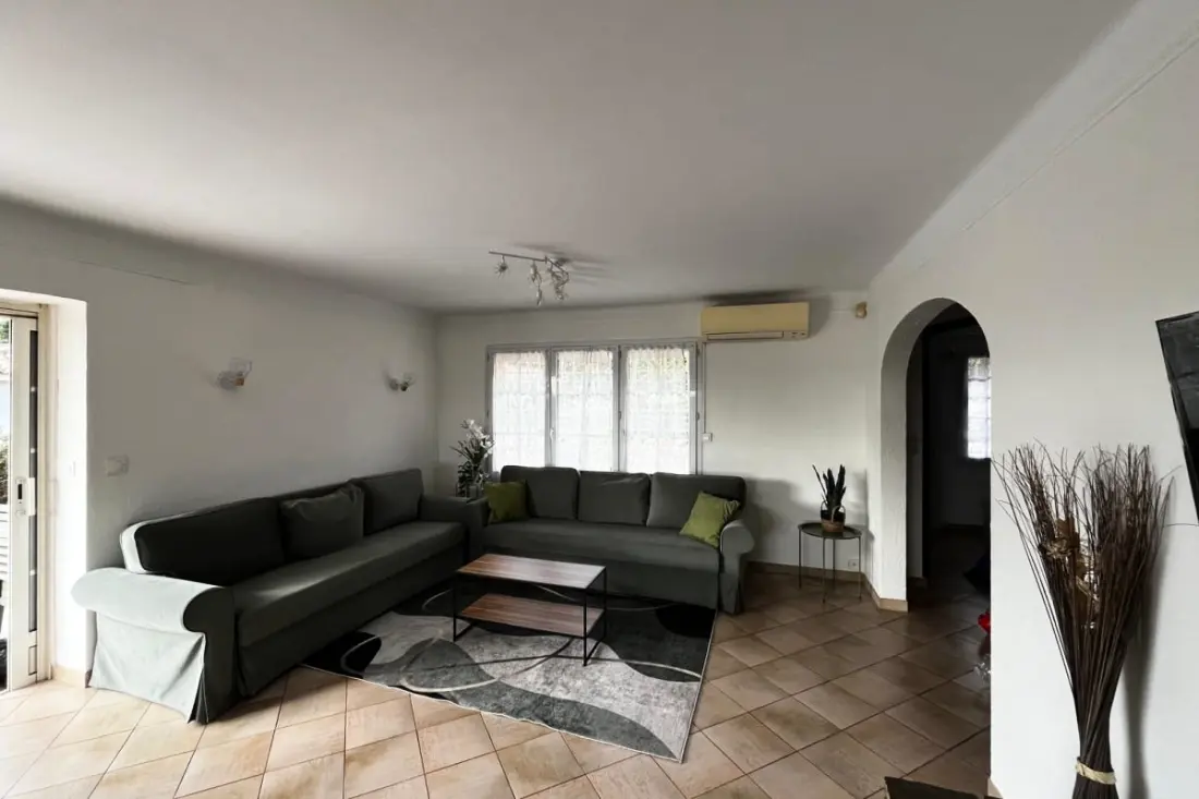 Maison Avec Piscine Et Vue Imprenable à Fréjus