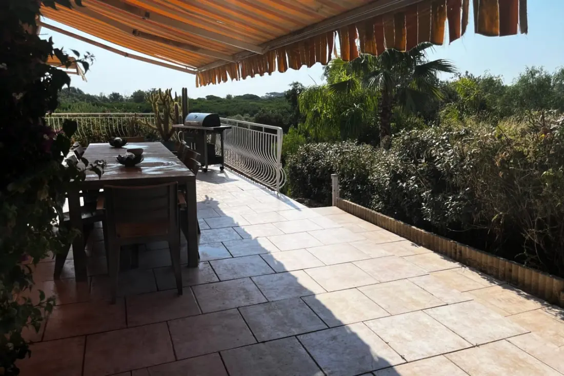 Maison Avec Piscine Et Vue Imprenable à Fréjus