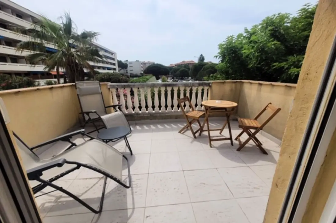 Maison Lumineuse à 300m De La Plage De Fréjus