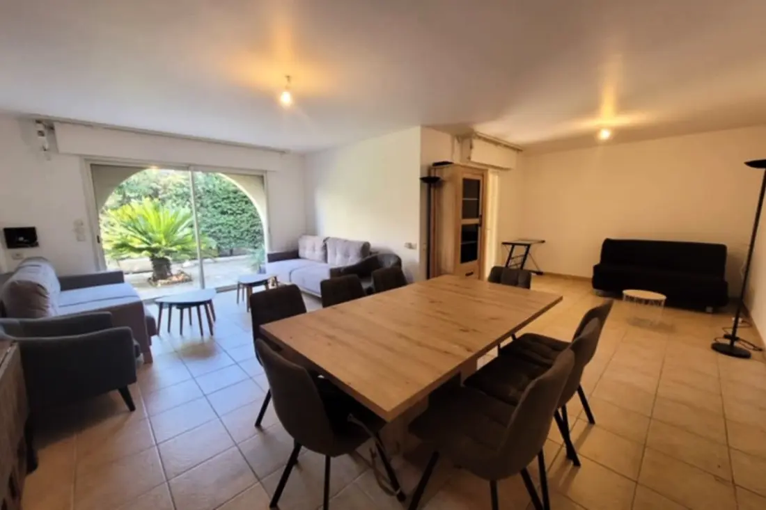 Maison Lumineuse à 300m De La Plage De Fréjus
