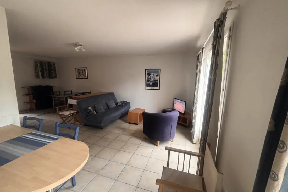 Maison Lumineuse Avec Terrasse Et Jardin à Fréjus