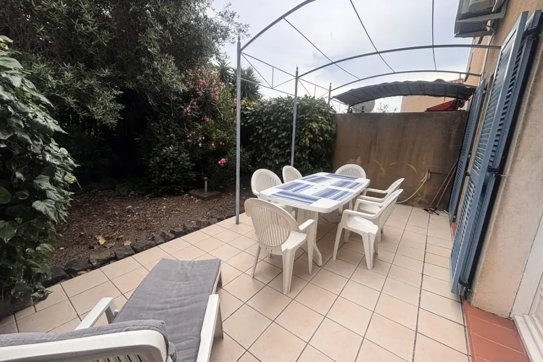 Maison Lumineuse Avec Terrasse Et Jardin à Fréjus