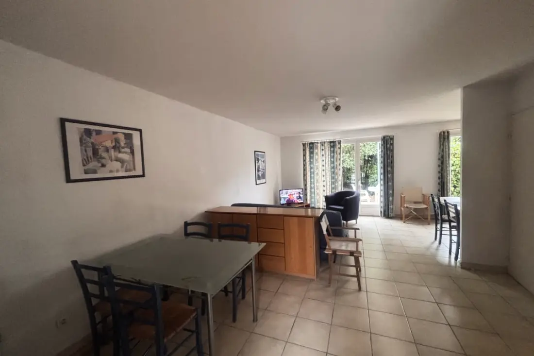 Maison Lumineuse Avec Terrasse Et Jardin à Fréjus