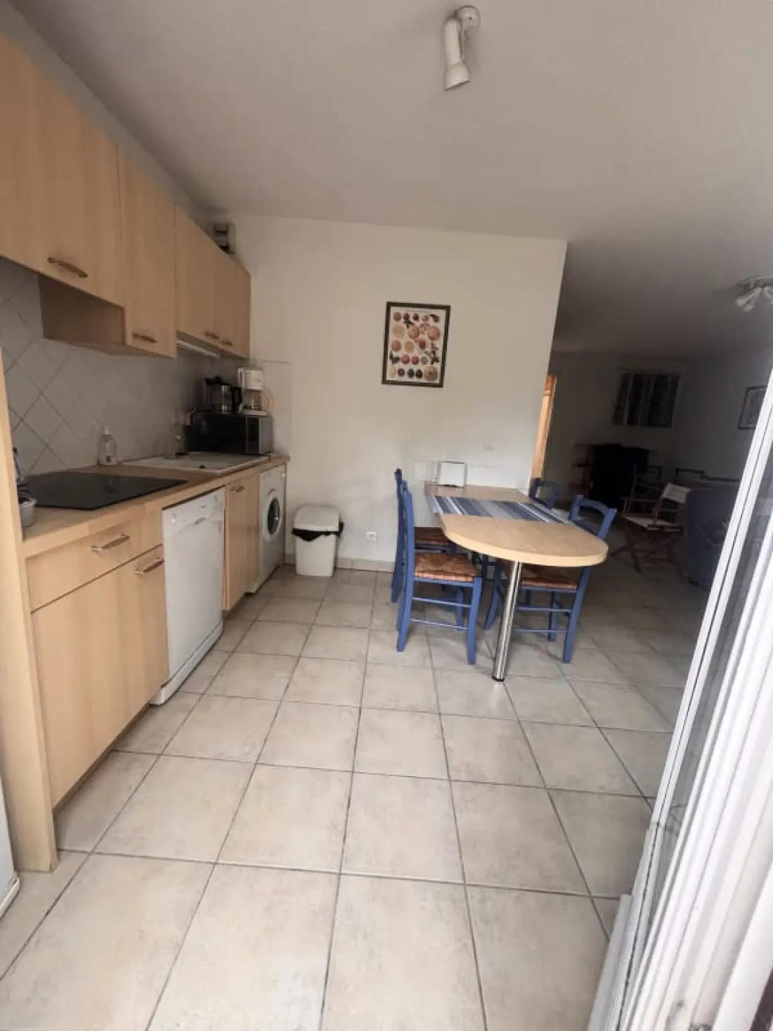 Maison Lumineuse Avec Terrasse Et Jardin à Fréjus