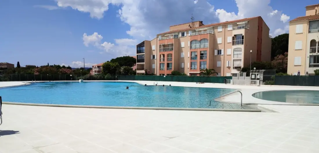 Appartement Plein Centre Avec Piscine