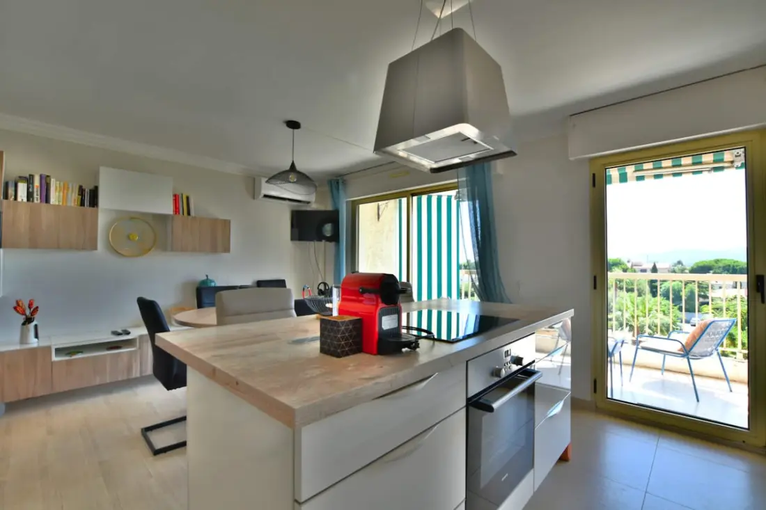 Lumineux Appartement Avec Vue Dégagée