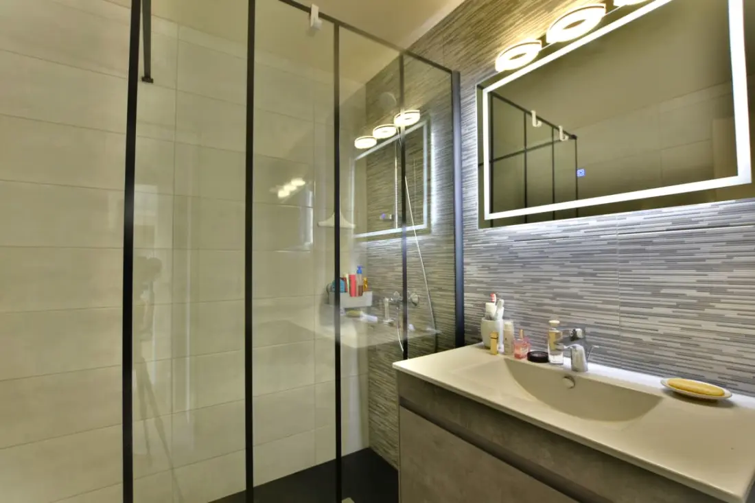 Lumineux Appartement Avec Vue Dégagée