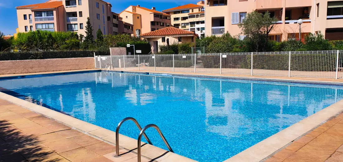 Appt Lumineux Et Climatisé Avec Piscine
