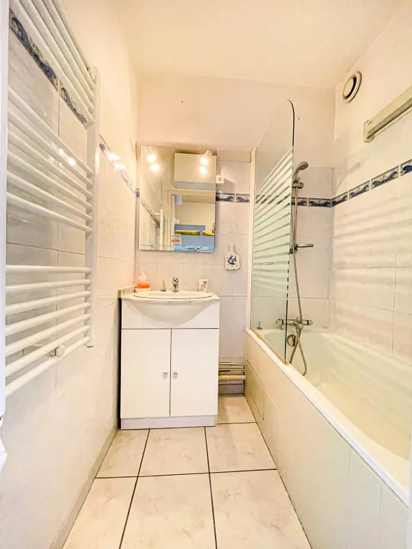 Appt Lumineux Et Climatisé Avec Piscine