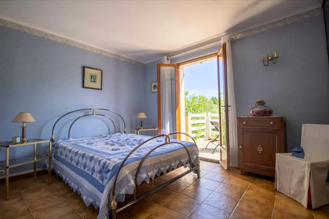 Grande Maison Spacieuse à Fréjus