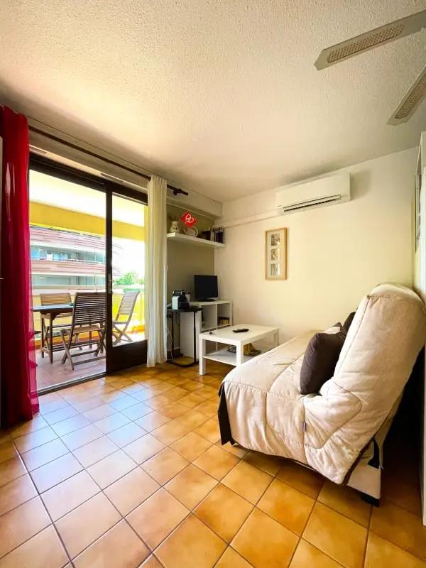 Joli Studio Avec Balcon Proche De La Plage