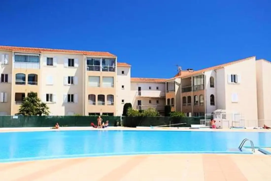 T2 Confortable Avec Piscine, Clim Et Garage
