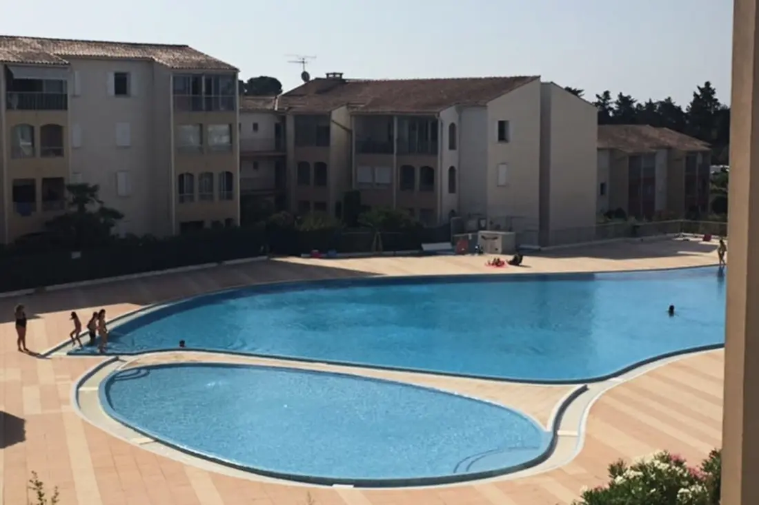 T2 Confortable Avec Piscine, Clim Et Garage