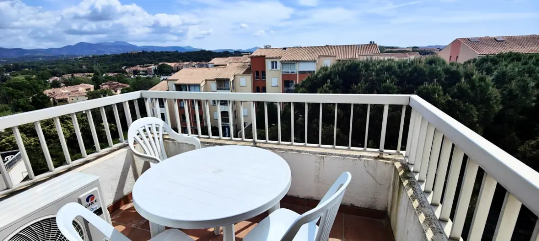 T2 Confortable Avec Piscine, Clim Et Garage