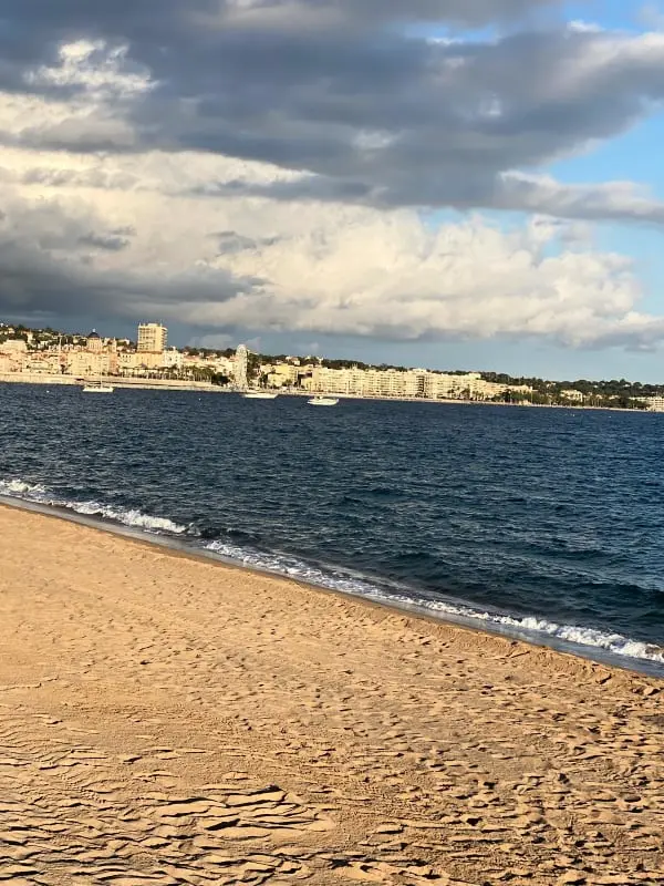 Bel Appartement Calme Et Lumineux De 32 M²