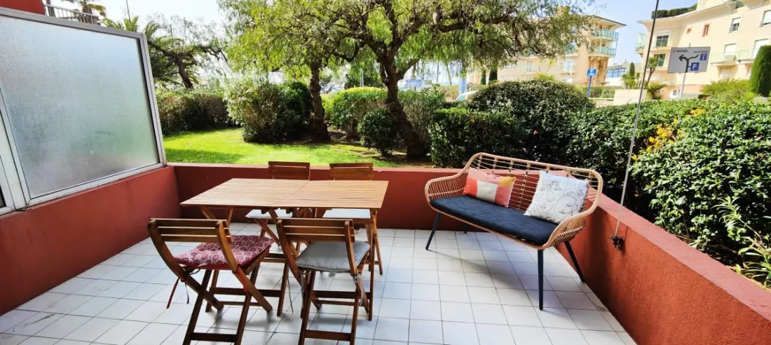 Bel Appartement Calme Et Lumineux De 32 M²