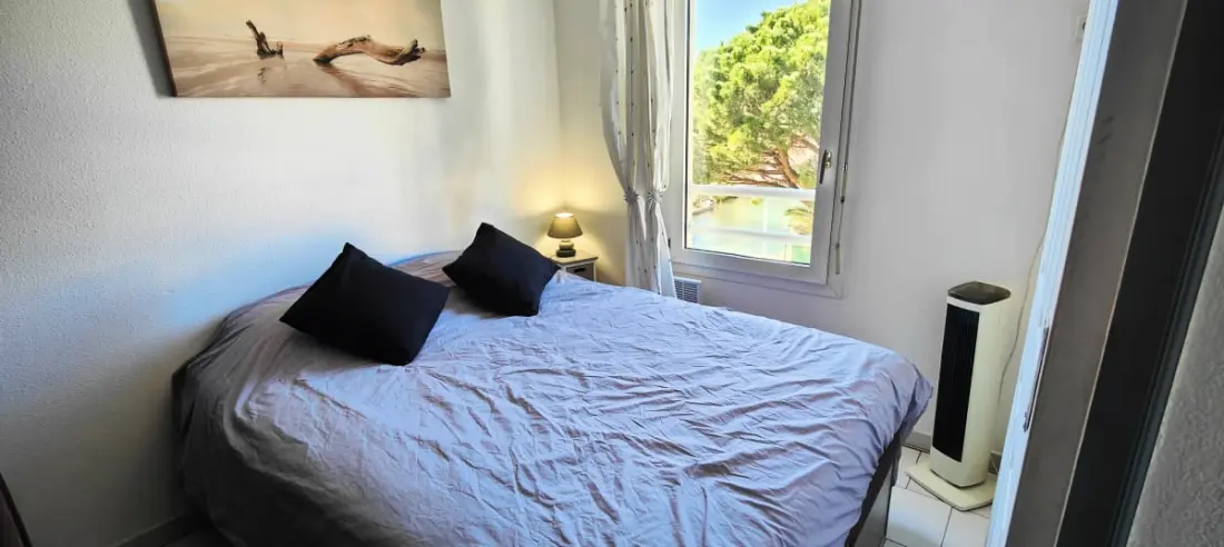 Joli 2p Avec Balcon Sur Le Port De Fréjus