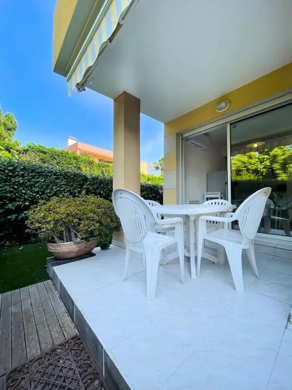 Superbe Appt Avec Jardin Proche De La Mer