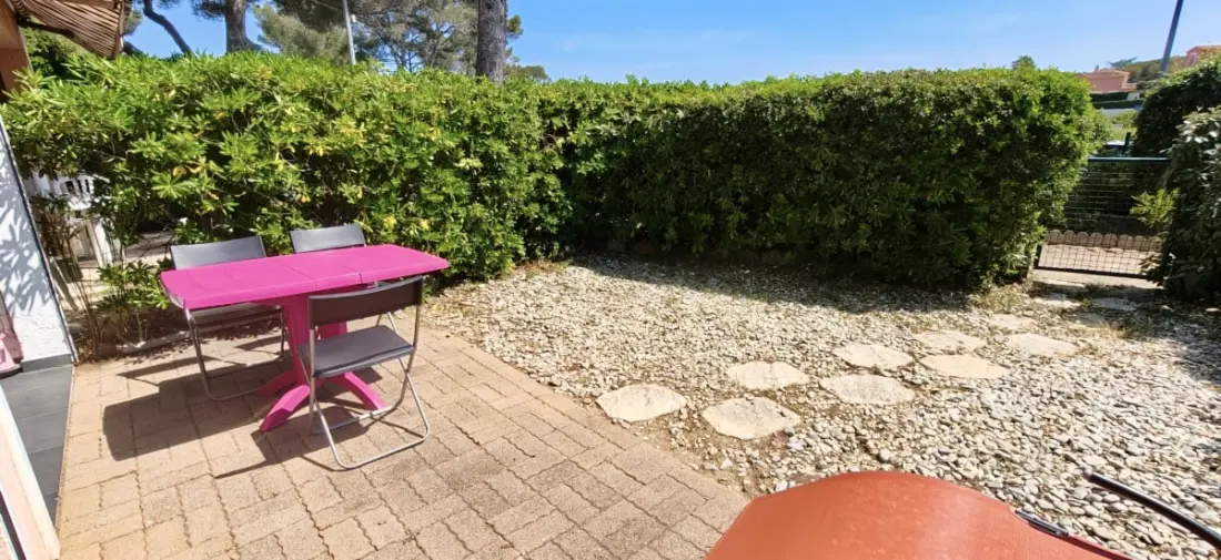 Studio à Saint-aygulf Avec Accès Direct à La Plage