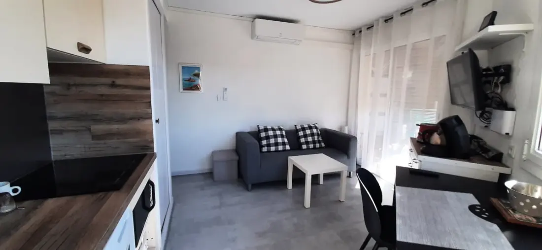 Studio Lumineux à 300m De La Plage Avec Balcon