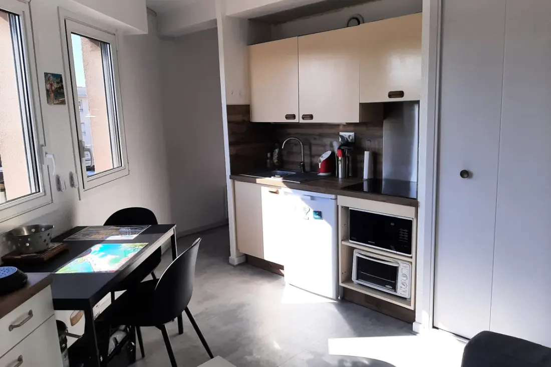 Studio Lumineux à 300m De La Plage Avec Balcon