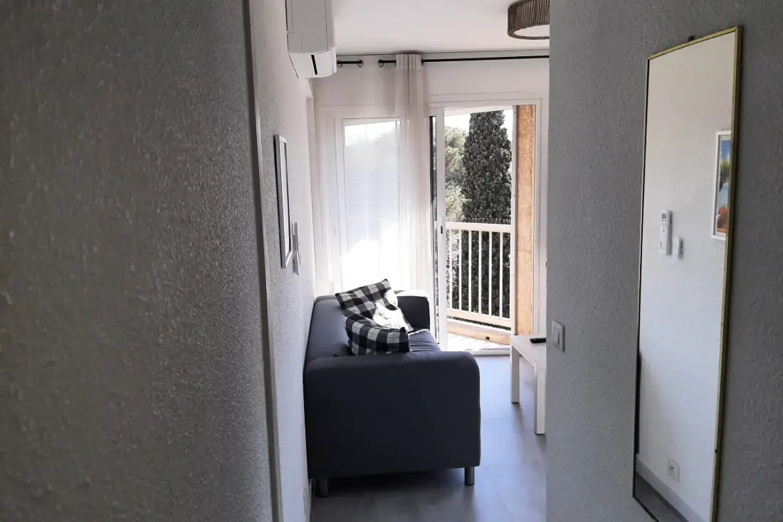 Studio Lumineux à 300m De La Plage Avec Balcon