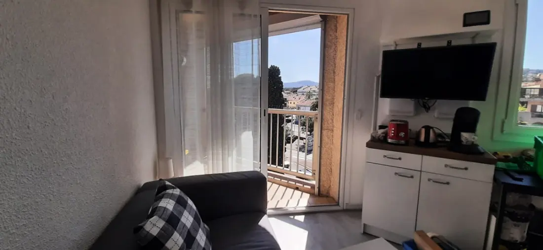 Studio Lumineux à 300m De La Plage Avec Balcon