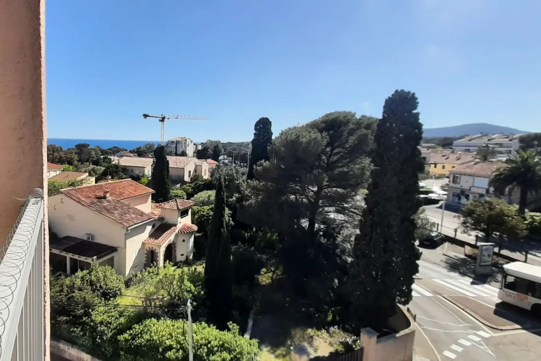 Studio Lumineux à 300m De La Plage Avec Balcon