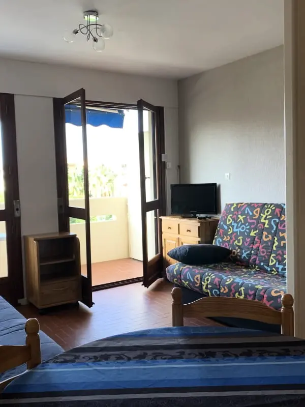 Studio Spacieux De 40 M² Avec Balcon à Fréjus