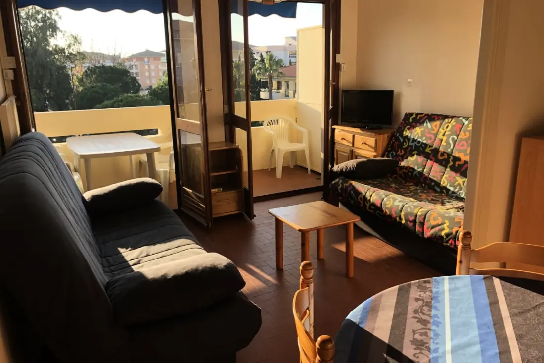 Studio Spacieux De 40 M² Avec Balcon à Fréjus
