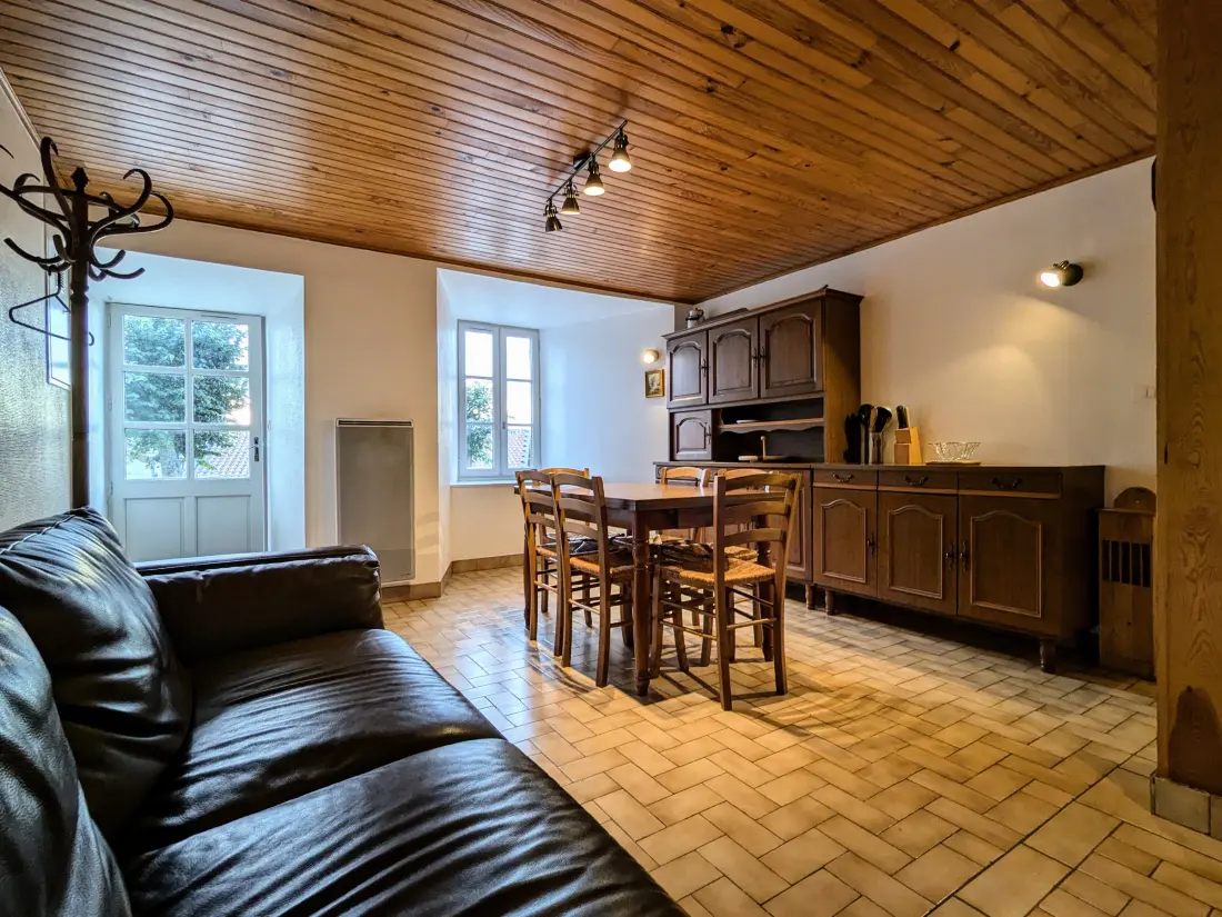 Maison de Vacances Freycenet-la-Tour 2