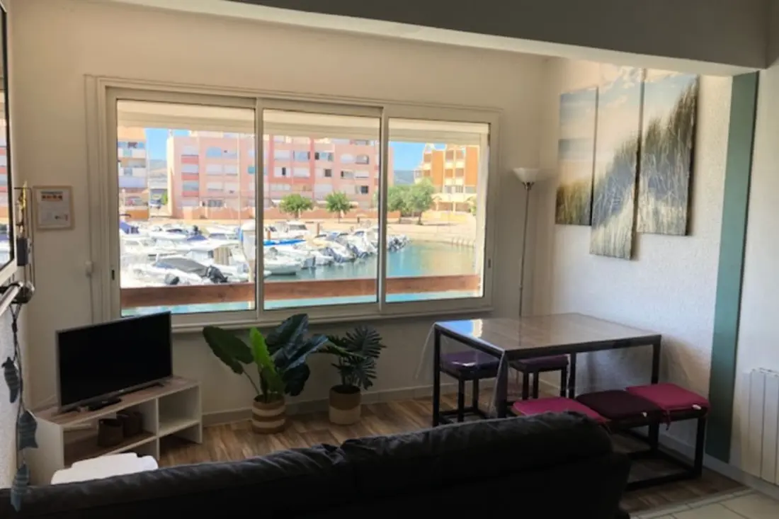 Appartement Duplex Face Au Port 50 M Des Plages