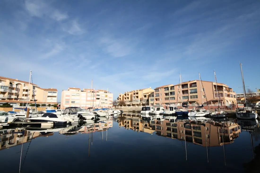Entre Mer Et Marina