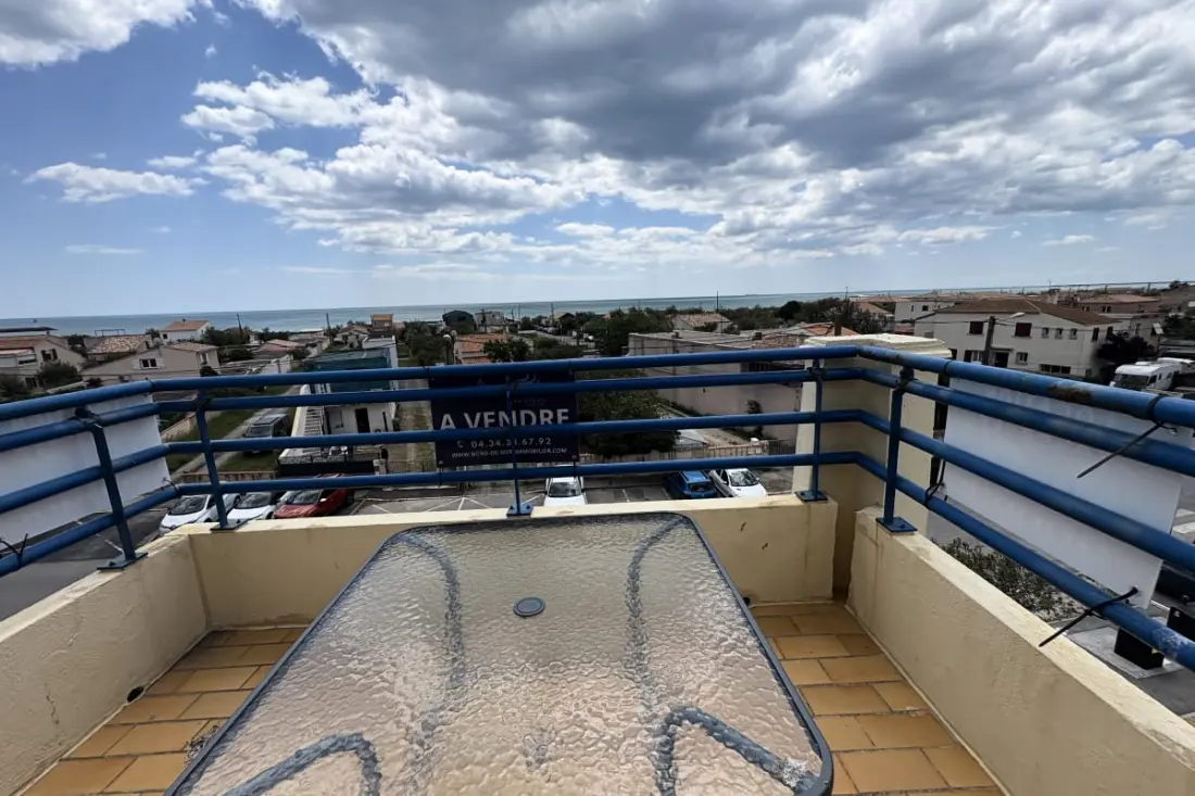 Terrasse Panoramique à 180° Vue Mer Et étang